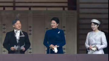 Kaisar Naruhito bersama Permaisuri Masako dan putri mereka, Aiko (The Conversation) Kaisar Naruhito bersama Permaisuri Masako dan putri mereka, Aiko