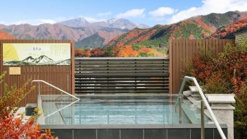 Berendam di pemndian air panas di Kinugawa Onsen (Visit Tochigi) Berendam di pemndian air panas di Kinugawa Onsen