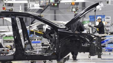 Toyota Menjadi Produsen Mobil Terbesar di Dunia Toyota Menjadi Produsen Mobil Terbesar di Dunia