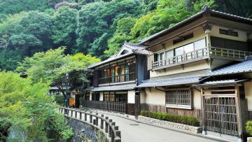 Ryokan tradisional di Yugawara Onsen Ryokan tradisional di Yugawara Onsen