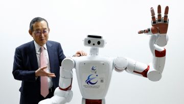 Robot AI digadang akan menjadi perawat lansia di Jepang. Robot AI digadang akan menjadi perawat lansia di Jepang.