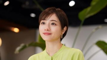 Satomi Ishihara. Satomi Ishihara.