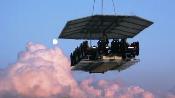 Dinner in the Sky, Sensasi Kuliner Menantang di Atas Tokyo