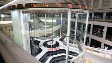 Kantor Bursa Efek Tokyo (Mainichi).