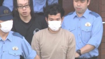 WNA Vietnam yang berhasil ditangkap kepolisian atas kasus pencurian kabel tembaga WNA Vietnam yang berhasil ditangkap kepolisian atas kasus pencurian kabel tembaga