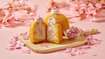 Uni Donuts Hadirkan Donat Sakura Mochi Cantik untuk Musim Semi