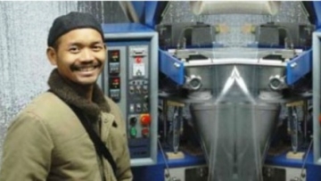 2a 664xauto-rustono-sukses-jualan-tempe-di-negeri-sakura-rustono-sukses-jualan-tempe-di-negeri-sakura-141128i