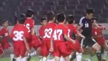 Aksi Kocak Timnas Jepang Lawan 100 Murid Sekolah