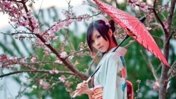 Cute-Umbrella-Girl-600x375