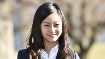 Gaya Cucu Kaisar Jepang Saat Pertama Masuk Kuliah (1)