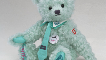 Hatsune Miku dibuat menjadi boneka Teddy Bear yang mewah (1)