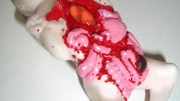 Inilah beberapa mainan yang menyeramkan dan aneh dari Jepang (5)