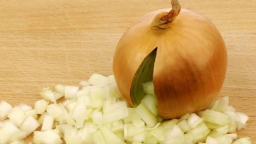 Kabar gembira, ilmuwan Jepang temukan bawang yang tak pedih di mata