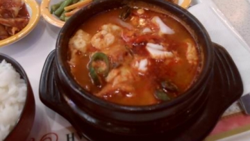 Lezatnya Hot Plate Cumi Tofu Khas Jepang