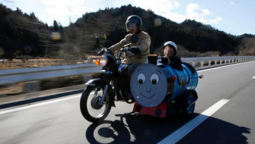 Lucunya Sespan Motor ala Mainan Kereta Thomas
