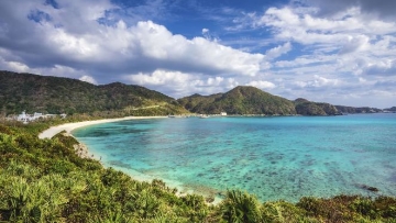 Melihat Atraksi Paus di Kepulauan Kerama, Jepang (1) Melihat Atraksi Paus di Kepulauan Kerama, Jepang (1)