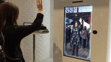 Mencoba Baju di Fitting Room Sudah Bukan Jamannya, Sekarang Jamannya Virtual! (1)