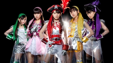 Momoiro Clover Z tampil dengan wajah hitam, seperti apa ya (1)