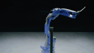 Ngeri! Kini robot-robot sudah bisa mengayunkan pedang katana!