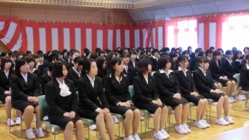 Nyuu-gaku-shiki Upacara Penerimaan Siswa Baru di Jepang