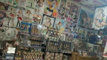 Otaku penggemar Love Live! memamerkan isi kamarnya, mau kamar seperti ini (2)