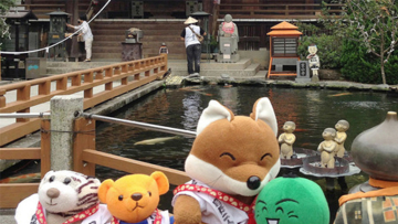 Para manula dan penyandang cacat di Jepang mengirimkan boneka mainannya untuk berwisata