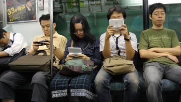 Polling Apa yang membuat orang-orang menganggap bahwa seseorang itu mungkin adalah otaku