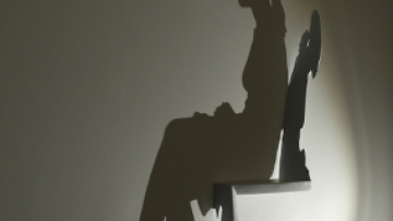 Seram! Patung Kayu Karya Seniman Jepang Ini Seperti Hantu Wanita