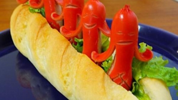 Sosis Berbentuk Orang Ini Sedang Trend di Jepang (1)