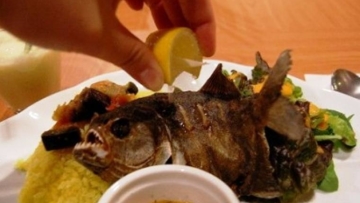 Wow! di Restoran Jepang Ada Menu Piranha Goreng