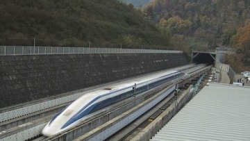 kereta maglev (1)