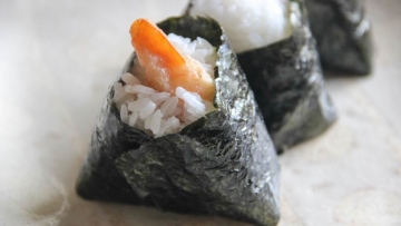 tenmusu onigiri tempura
