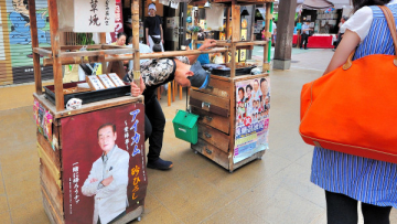 traditional-portable-soba-noodle-stall
