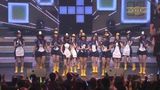 akb48-team4-hashire-penguin.jpg