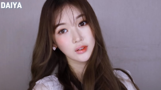 YouTuber Korea  Bandingkan Perbedaan  Gaya  Make Up Di 