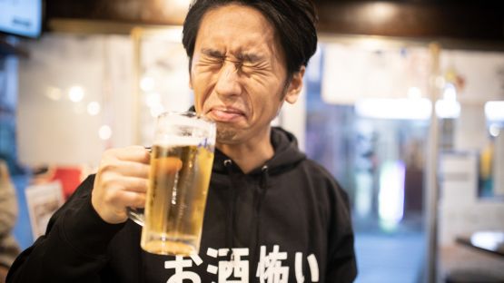 5 Budaya Minum Alkohol di Jepang yang Mengejutkan Bagi Orang Asing