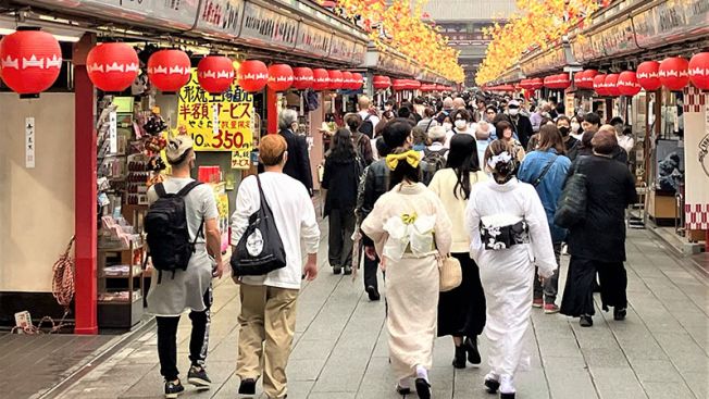 Nakamise Street, Asakusa | Menikmati Budaya Tradisional Tokyo dan Sekitarnya 2023