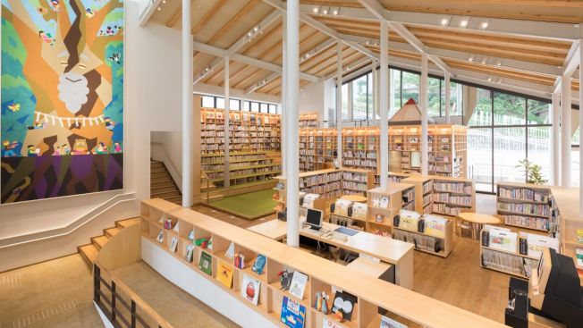 Perpustakaan Anak Kota Takao dengan ruang terbuka yang luas (Website/gltjp.com)