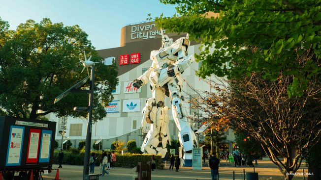 Gundam Statue Odaiba, Wawa Wardana Gundam Statue Odaiba, Wawa Wardana