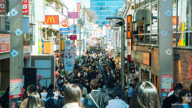 Takeshita Street, Wawa Wardana Takeshita Street, Wawa Wardana