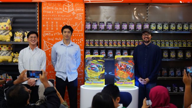 Pokémon Evolusi Mega ex dalam Format Starter Deck Siap Main