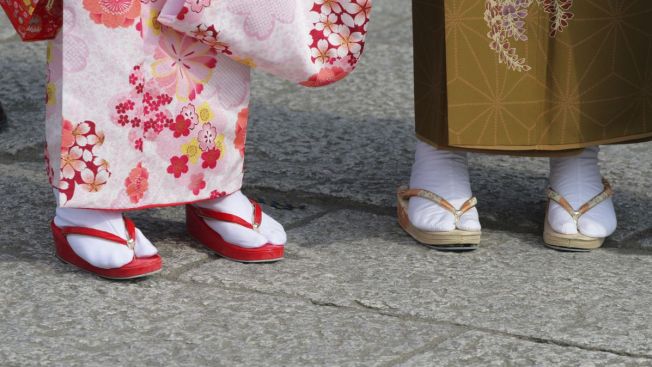 Tabi, Kaus Kaki Tradisional Jepang yang Praktis dan Elegan 