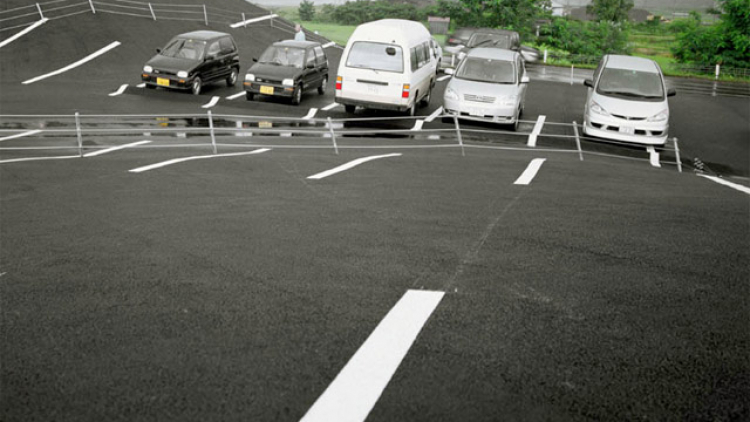 Tempat-parkir-jepang