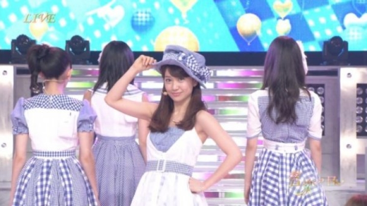 akb48-ginghamcheck akb48-ginghamcheck