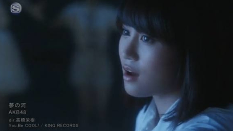 AKB48-atsukomaeda-yume-no-kawa
