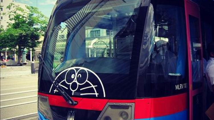 doraemon-tram-japan1