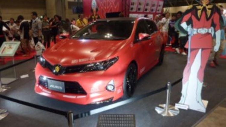 gundam-toyota-auris-007