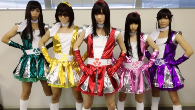 Breakerz_Momoclo1 Breakerz_Momoclo1