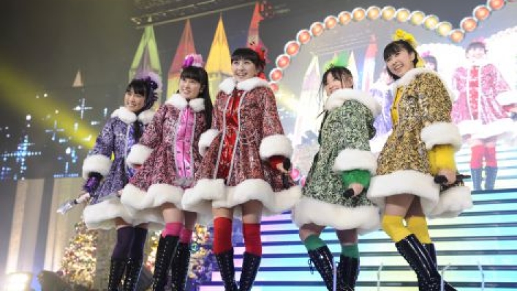 momoclo - xmas live 01