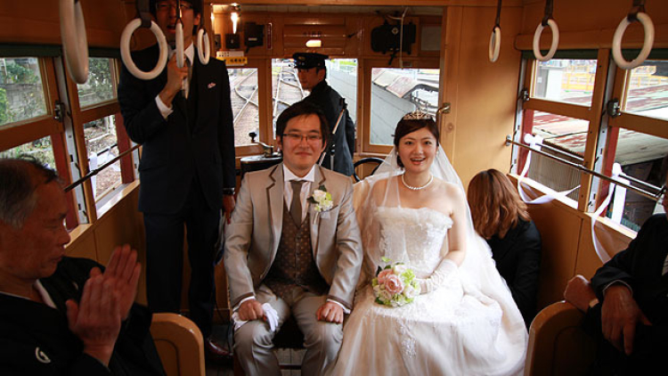 tram wedding 01
